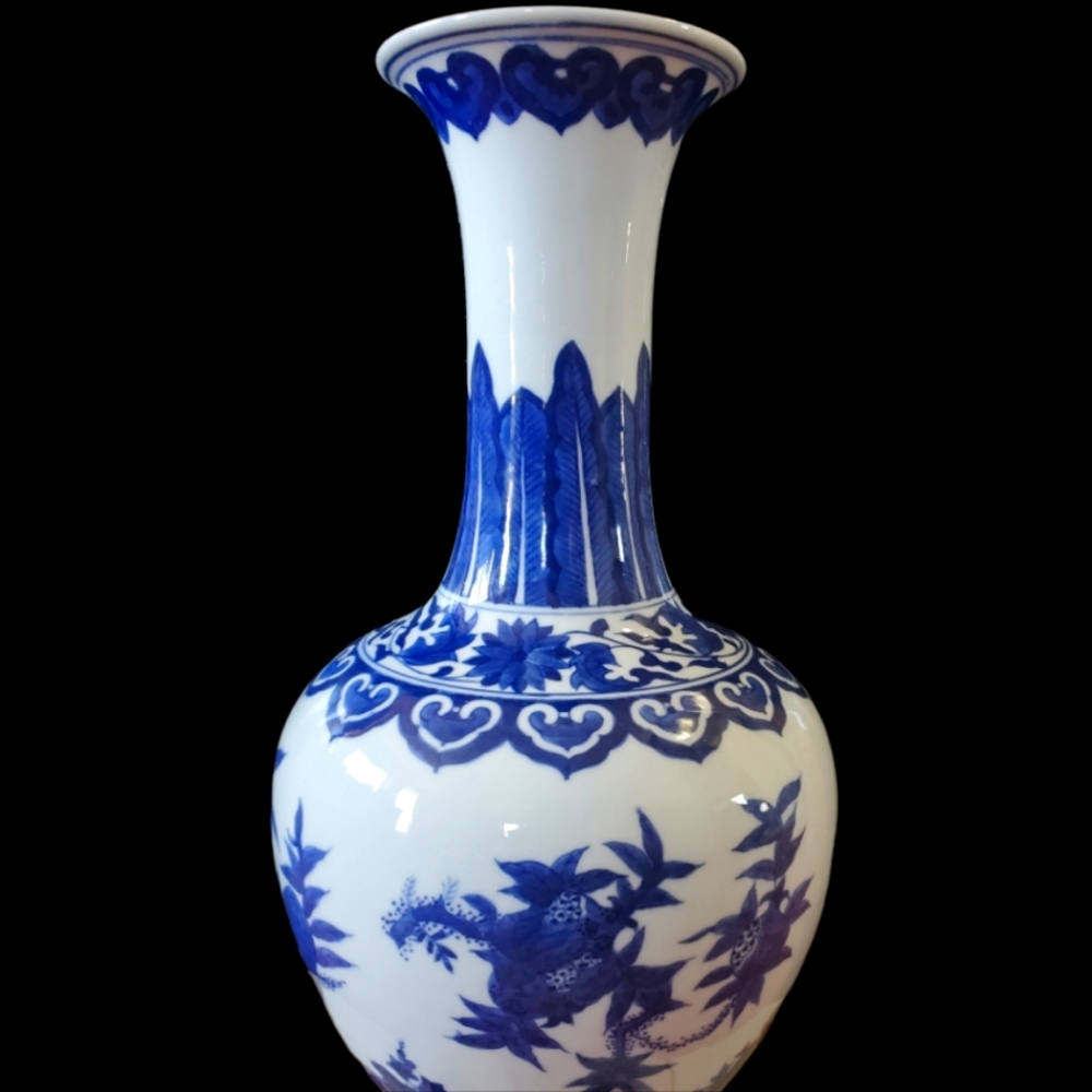 Asian style flower vose